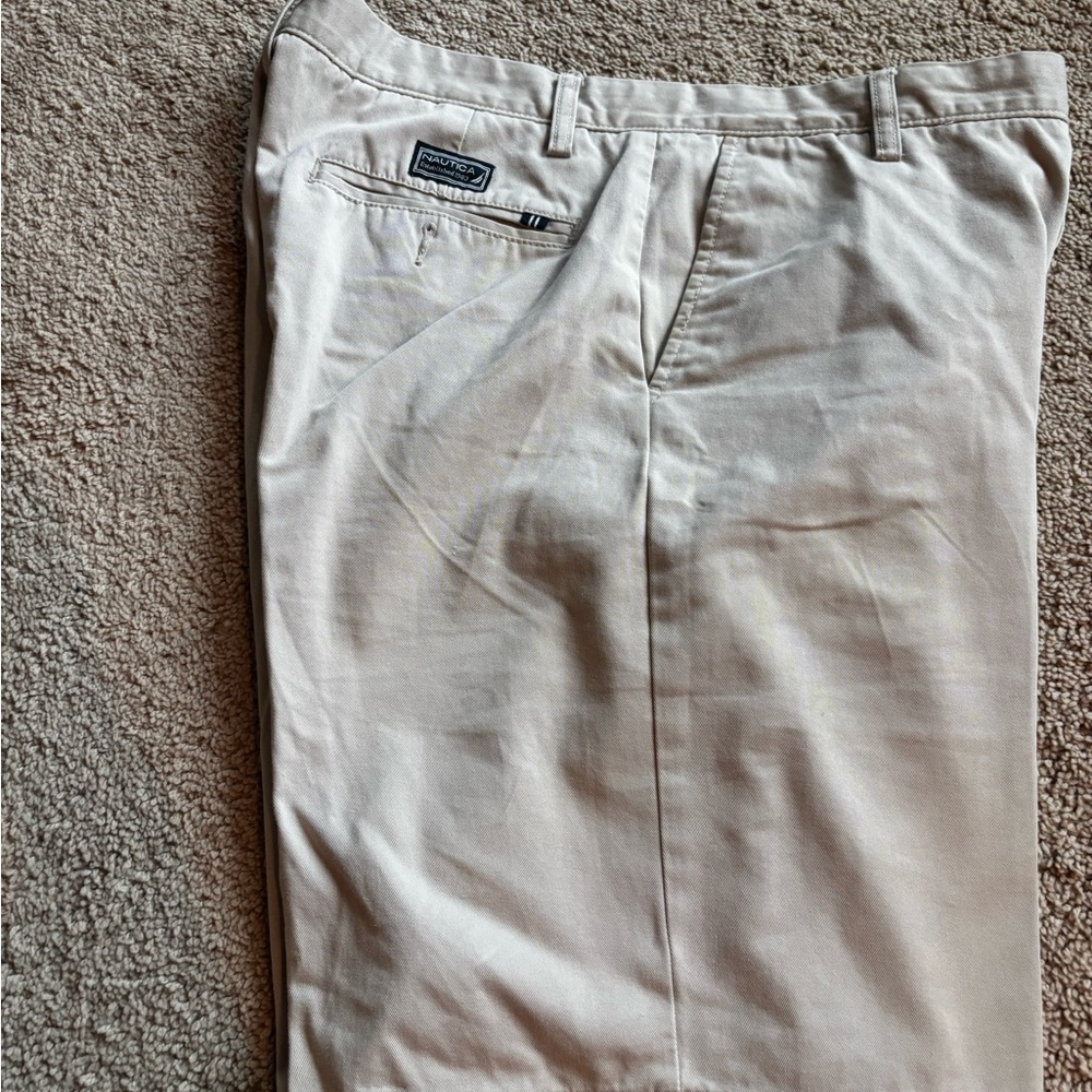 Dockers Men's Cream Chinos